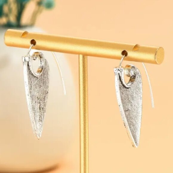 Two pairs drop earrings - Picture 2 of 3